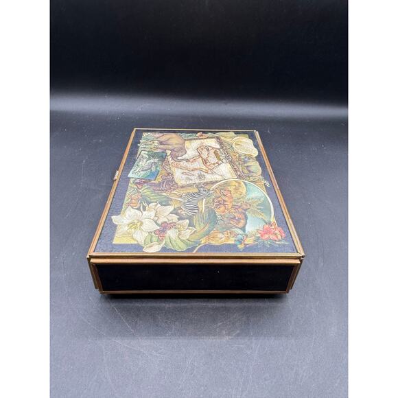 Map Of Africa Travel Music Box 7" Song and Storage Container w/ Mirror - Picture 4 of 8